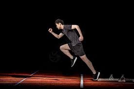 中国篮球历史新篇章！NBL合肥17分大胜CBA江苏队，易立满脸无奈